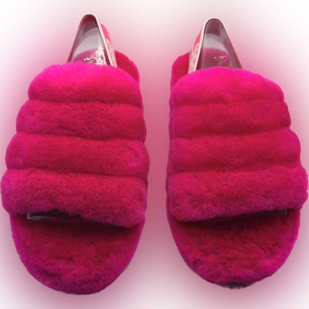 NIB UGG Kids Pink Slipper